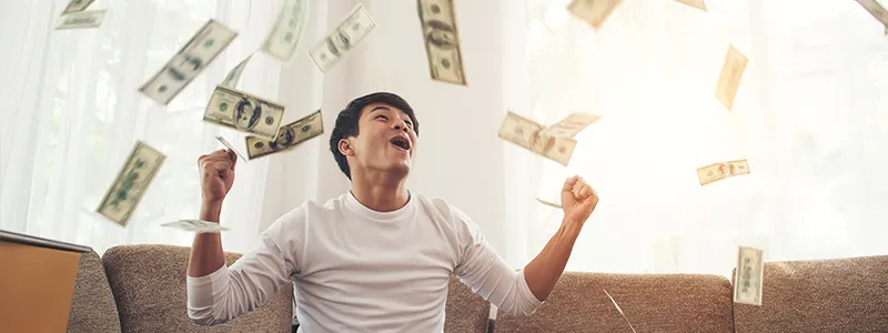 Como ganhar dinheiro com conteúdo digital? 5 caminhos para seguir e se tornar referência na rede