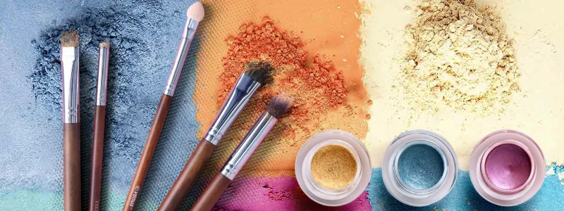 Aprenda como dar curso de automaquiagem online em 7 etapas!