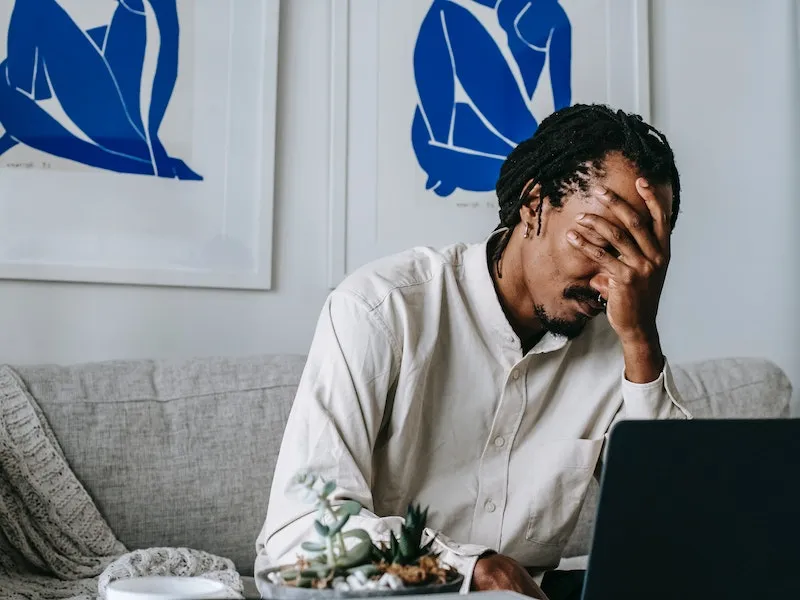 Quais são os principais erros de quem empreende online? Conheça os 4 vilões!